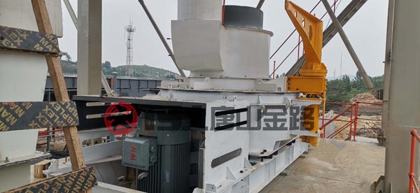 錘破、對輥破、立軸沖擊破三種制砂設(shè)備優(yōu)劣對比