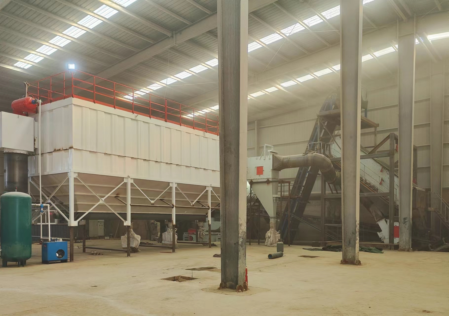 與平面制砂相比，干法制砂樓有哪些優(yōu)勢？