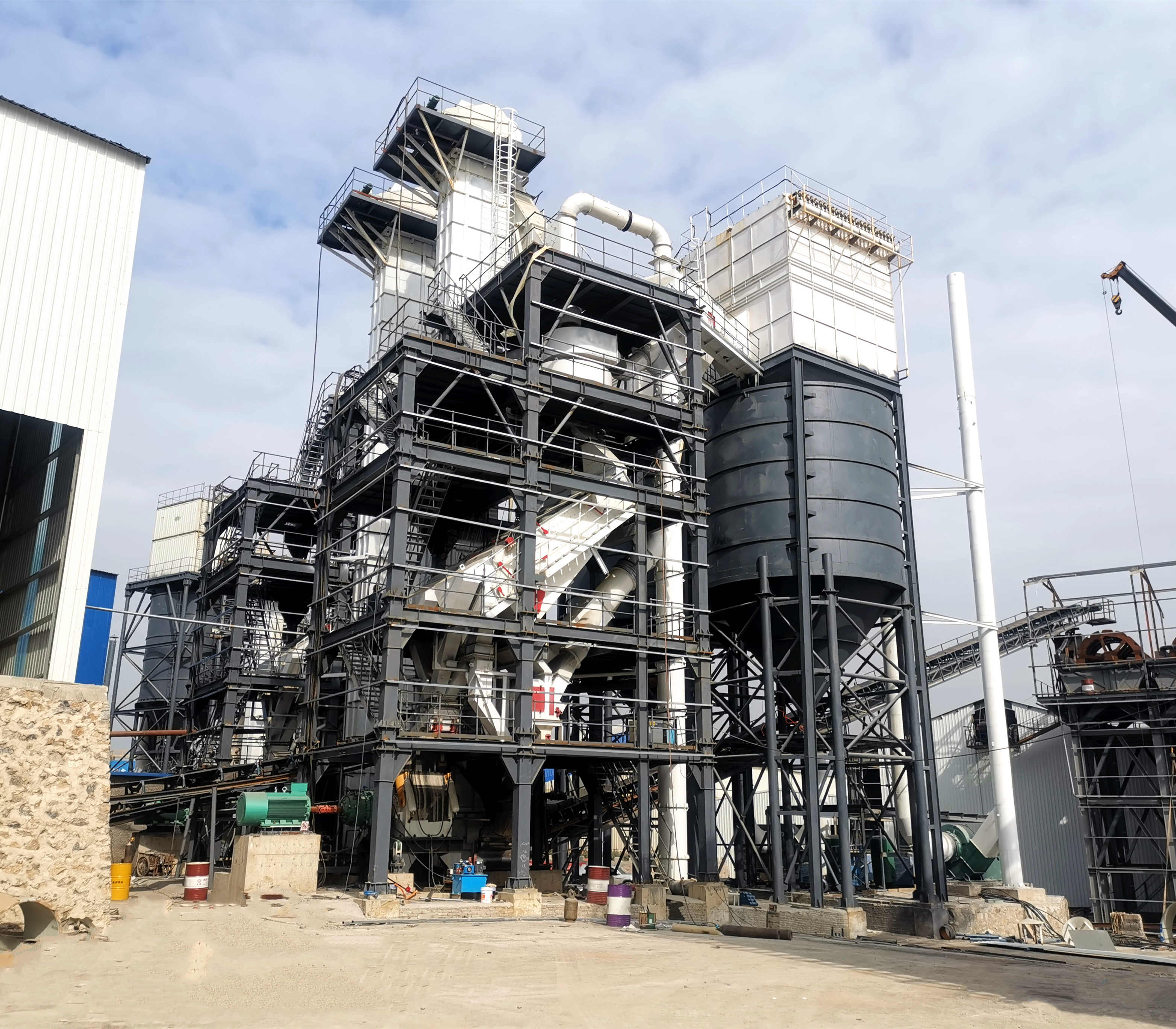 塔樓式制砂生產(chǎn)線（制砂樓），實(shí)現(xiàn)生產(chǎn)空間的最大化利用