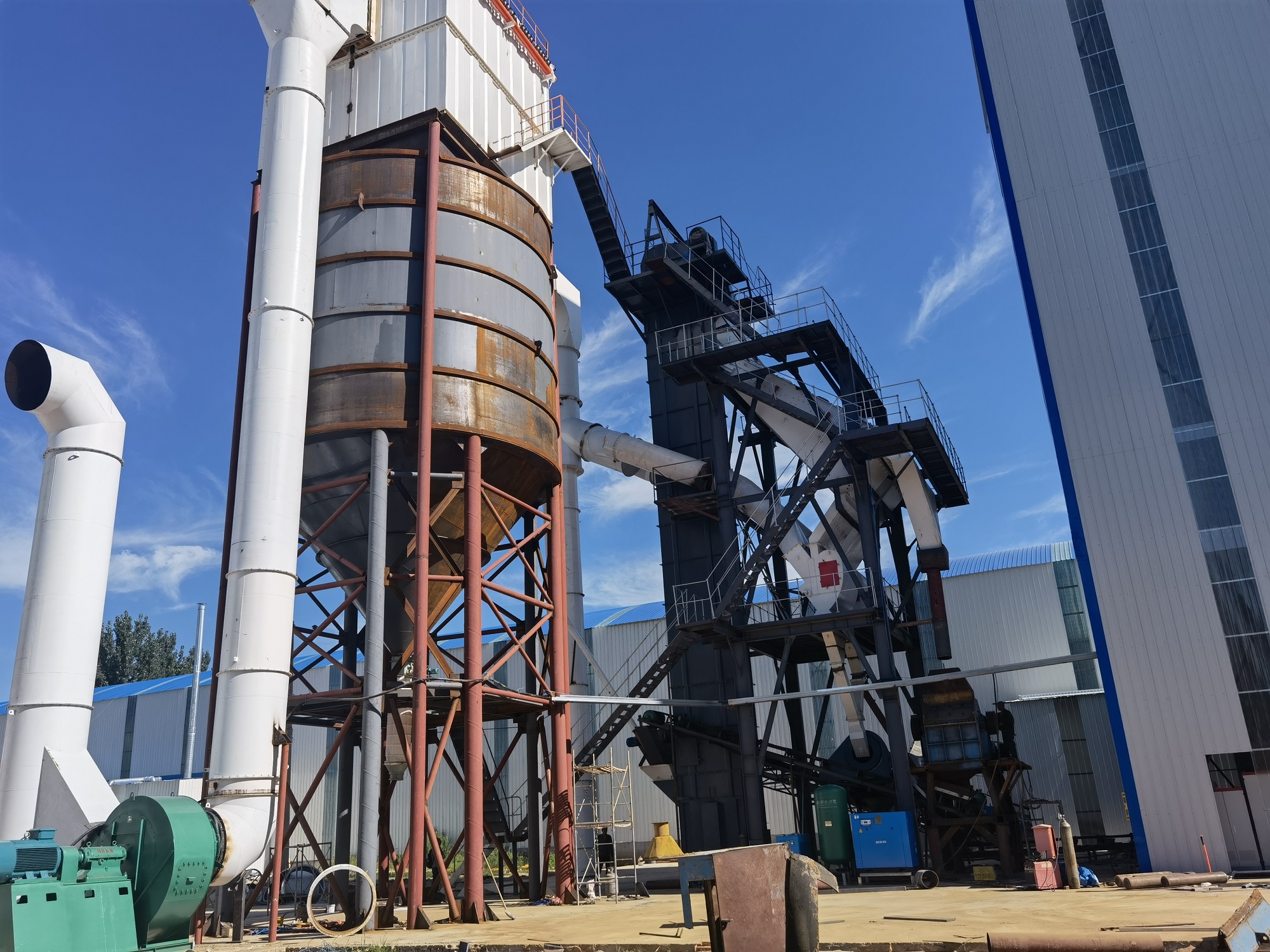 踐行綠色發(fā)展！干法制砂樓助力洗砂廠技改！