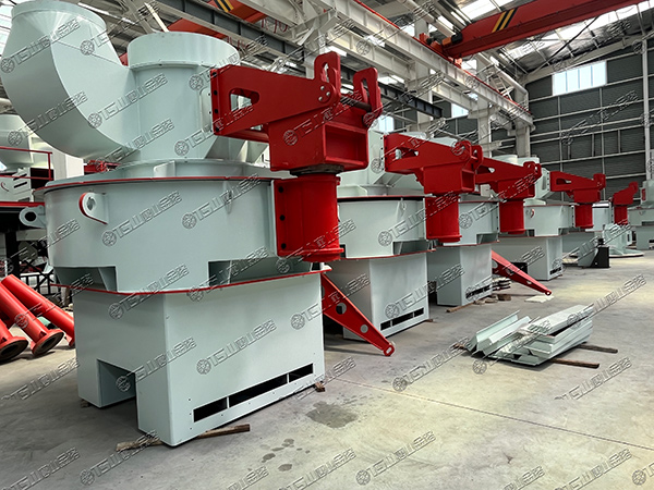 制砂選粉一體機(jī)：適合多種物料破碎，粒形圓潤(rùn)，針片狀少